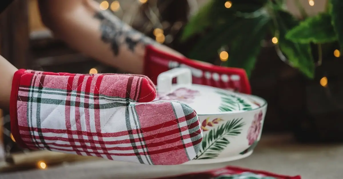 best oven mitts for cast iron 1